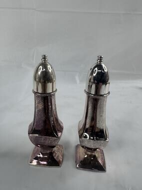 Vintage Oneida Silver Plate Salt & Pepper Shakers Pair Elegant Design Japan